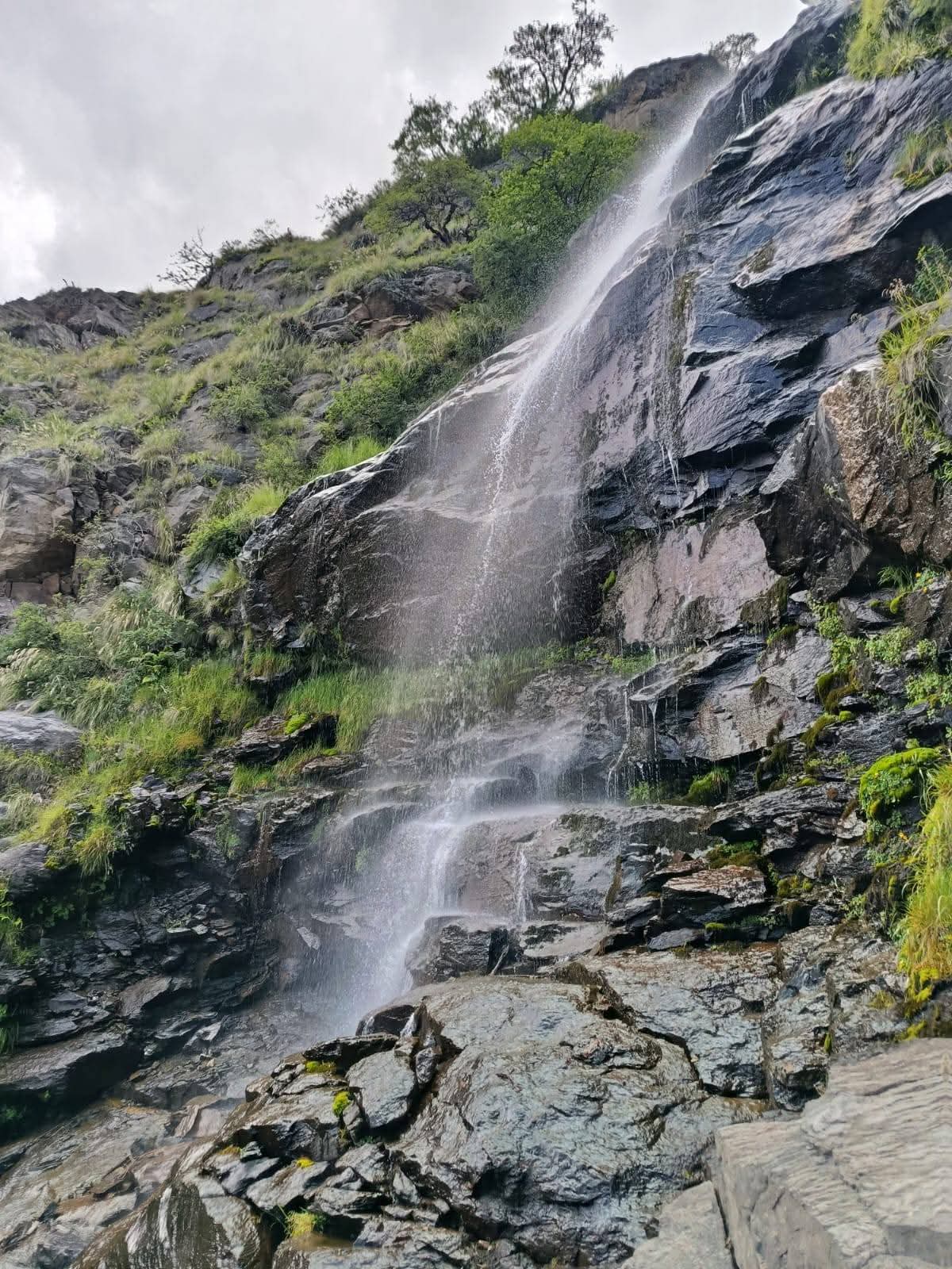 Cascada Los Alisos